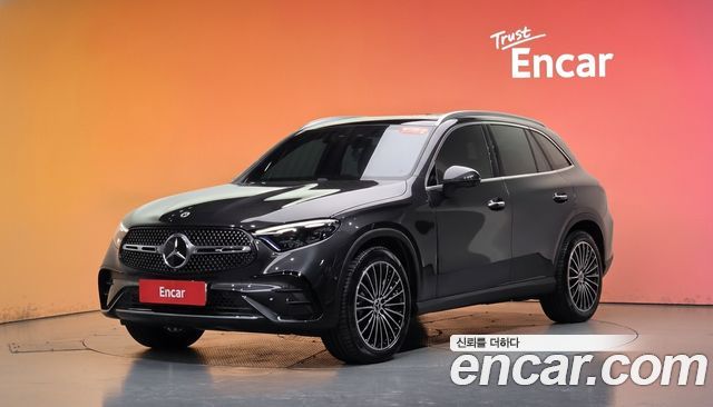 Mercedes-Benz GLC-Class GLC300 4MATIC AMG Line — пробег 3 363 км — фото 1 из 5