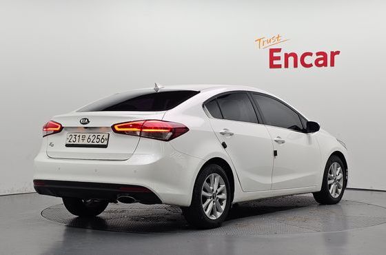Kia K3 Trendy Style — пробег 98 775 км — фото 2 из 5