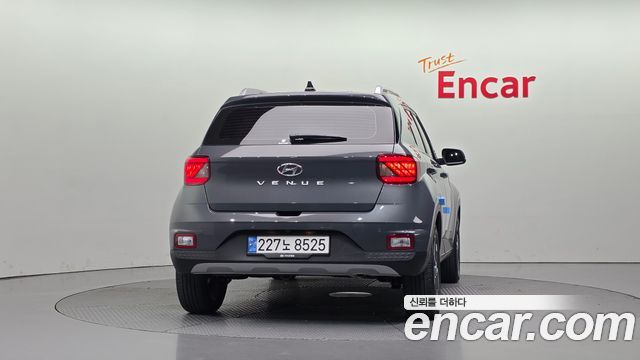 Hyundai Venue 1,6 Premium — пробег 6 395 км — фото 4 из 5