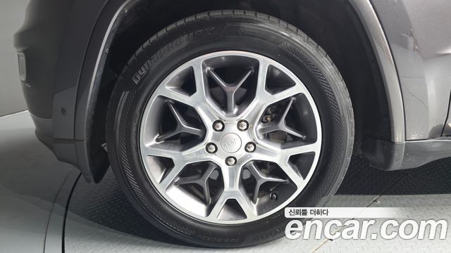 Jeep Cherokee 3.6 Overland WK2 — пробег 180 660 км — фото 5 из 5