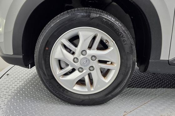 Hyundai Venue 1,6 Premium — пробег 3 954 км — фото 5 из 5