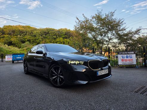 BMW 5-Series 530i Luxury Plus — пробег 38 500 км — фото 3 из 5