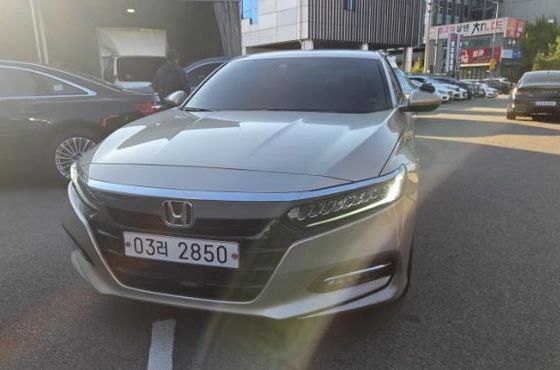 Honda Accord 2.0 Hybrid Touring — пробег 121 913 км — фото 1 из 5