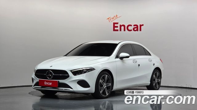 Mercedes-Benz A-Class A220 Sedan — пробег 2 685 км — фото 1 из 5