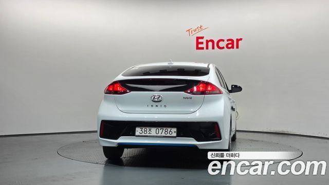 Hyundai Ioniq из Кореи Encar