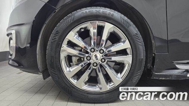 Kia Carnival 9-seater Prestige — пробег 98 002 км — фото 5 из 5