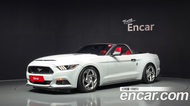 Ford Mustang Convertible — пробег 124 645 км — фото 1 из 5
