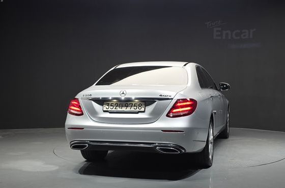 Mercedes-Benz E-Class E300 4MATIC Exclusive — пробег 75 237 км — фото 4 из 5