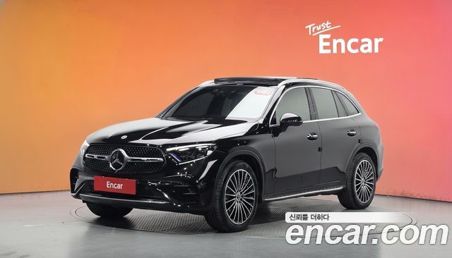 Mercedes-Benz GLC-Class GLC300 4MATIC AMG Line — пробег 40 360 км — фото 1 из 5
