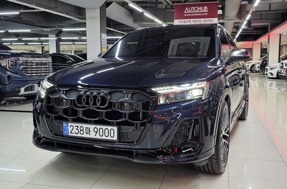 Audi SQ7 4.0 TFSI Quattro — пробег 2 802 км — фото 1 из 5