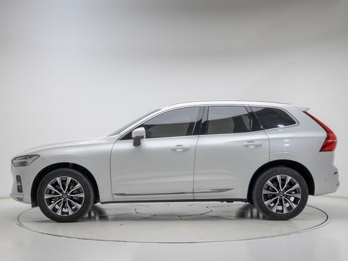 Volvo XC60 B5 Ultimate Bright — пробег 34 550 км — фото 3 из 5