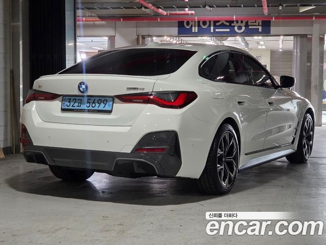 BMW i4 eDrive40 M Sports Pro — пробег 37 330 км — фото 2 из 5