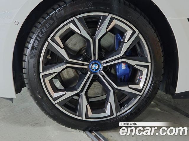 BMW i4 eDrive40 M Sports Pro — пробег 37 330 км — фото 5 из 5