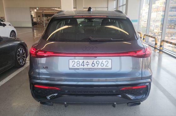 Audi Q5 45 TFSI Quattro S line — пробег 500 км — фото 4 из 5