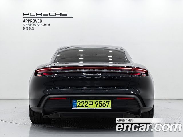 Porsche Taycan 4S — пробег 17 660 км — фото 4 из 5