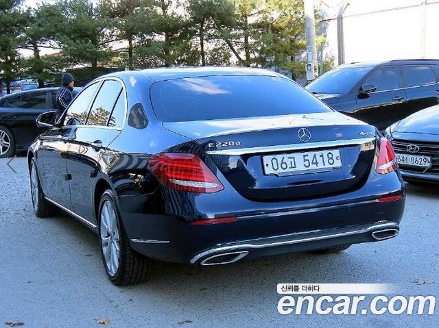 Mercedes-Benz E-Class из Кореи Encar