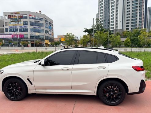 BMW X4 xDrive20i M Sports Pro — пробег 22 200 км — фото 2 из 5