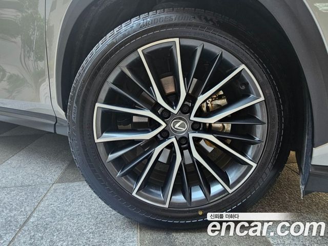 Lexus NX Luxury — пробег 23 857 км — фото 5 из 5