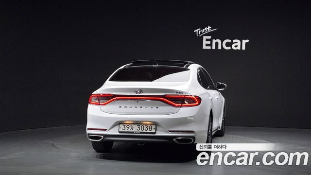 Hyundai Grandeur из Кореи Encar