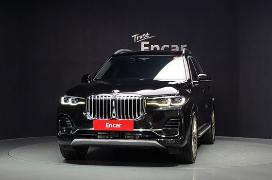 BMW X7 xDrive 40i Design Pure Excellence 6-Seater — пробег 67 032 км — фото 3 из 5