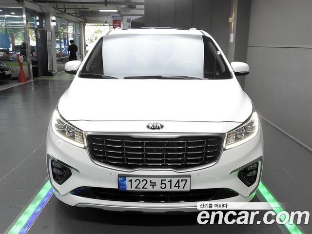 Kia Carnival 9-Seater Noblesse Special — пробег 99 644 км — фото 1 из 5