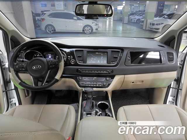 Kia Carnival 9-Seater Noblesse Special — пробег 99 644 км — фото 5 из 5