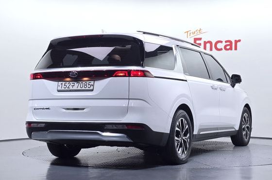 Kia Carnival Gasoline 9-Seater Noblesse — пробег 62 416 км — фото 2 из 5