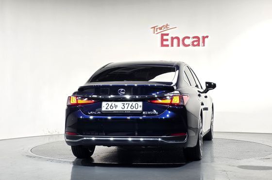 Lexus ES Executive — пробег 85 592 км — фото 4 из 5