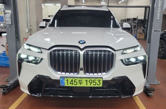 BMW X7 xDrive 40i M Sport 6STR — пробег 4 046 км — фото 3 из 5