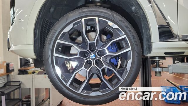 BMW X7 xDrive 40i M Sport 6STR — пробег 4 046 км — фото 5 из 5