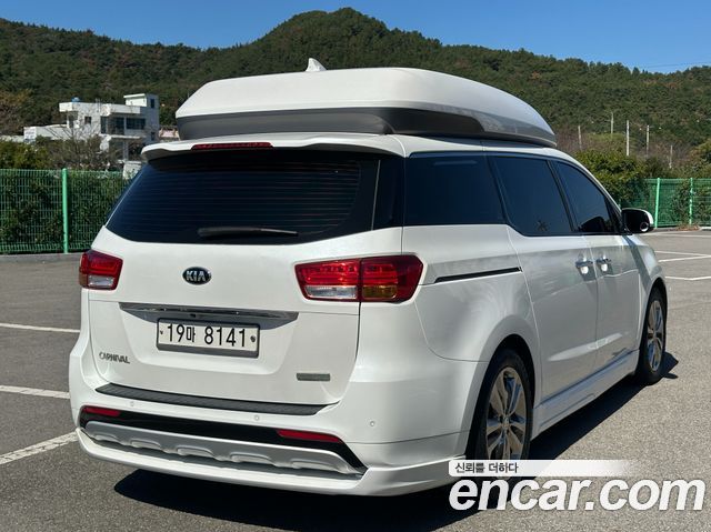 Kia Carnival из Кореи Encar