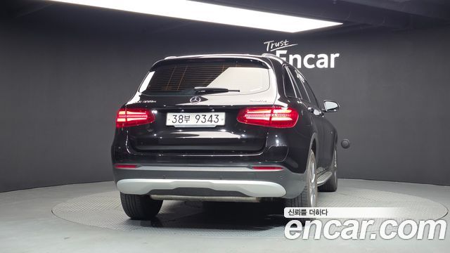 Mercedes-Benz GLC-Class GLC350e 4MATIC — пробег 61 876 км — фото 4 из 5