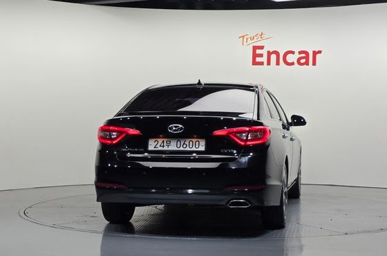 Hyundai Sonata 2.0 Smart Special — пробег 56 471 км — фото 4 из 5