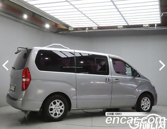 Hyundai Starex 12-Seater Wagon Smart — пробег 100 000 км — фото 4 из 5
