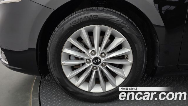 Kia K7 из Кореи Encar