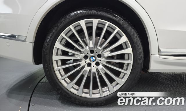 BMW X7 xDrive 40i Design Pure Excellence 7-Seater — пробег 116 688 км — фото 5 из 5