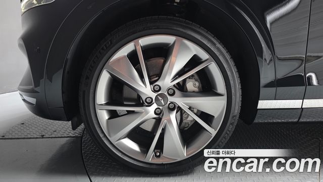 Genesis GV70 из Кореи Encar
