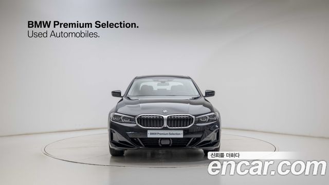 BMW 3-Series 320i — пробег 8 990 км — фото 3 из 5