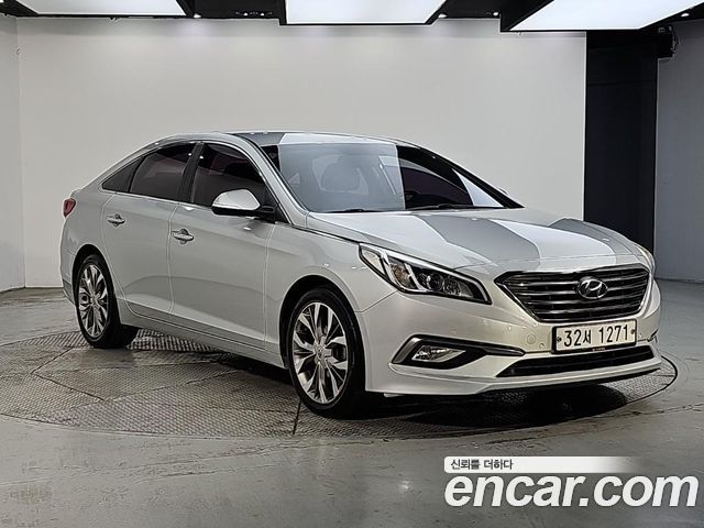 Hyundai Sonata 2.0 Premium — пробег 215 549 км — фото 2 из 5