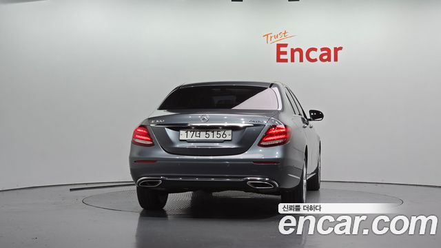 Mercedes-Benz E-Class из Кореи Encar