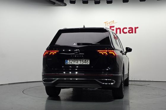Volkswagen Tiguan 2.0 TSI Prestige — пробег 10 597 км — фото 4 из 5