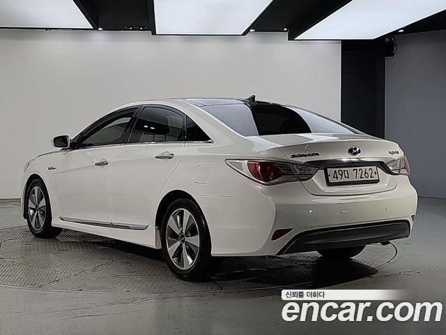 Hyundai Sonata 2.0 Royal — пробег 154 377 км — фото 3 из 5