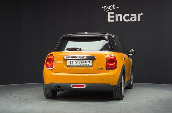 Mini Cooper 5Door HIGH 3rd — пробег 67 782 км — фото 4 из 5