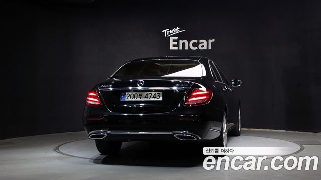 Mercedes-Benz E-Class из Кореи Encar