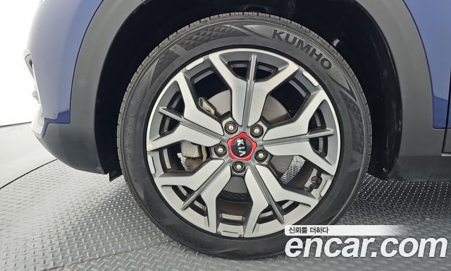 Kia Seltos из Кореи Encar