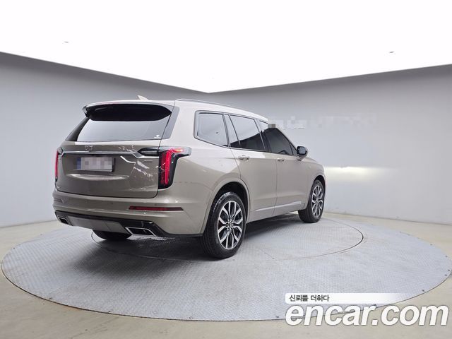 Cadillac XT6 3.6 Sport — пробег 9 592 км — фото 2 из 5