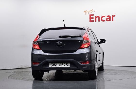 Hyundai Accent Diesel WIT 1.6 VGT Premier — пробег 184 202 км — фото 4 из 5