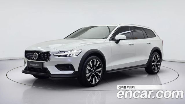 Volvo V60 B5 Ultra AWD — пробег 280 км — фото 1 из 5