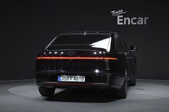 Hyundai Grandeur Honors — пробег 11 779 км — фото 4 из 5