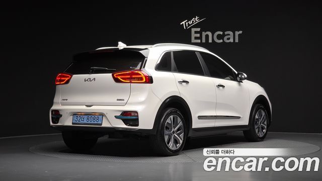 Kia Niro Noblesse — пробег 204 577 км — фото 2 из 5